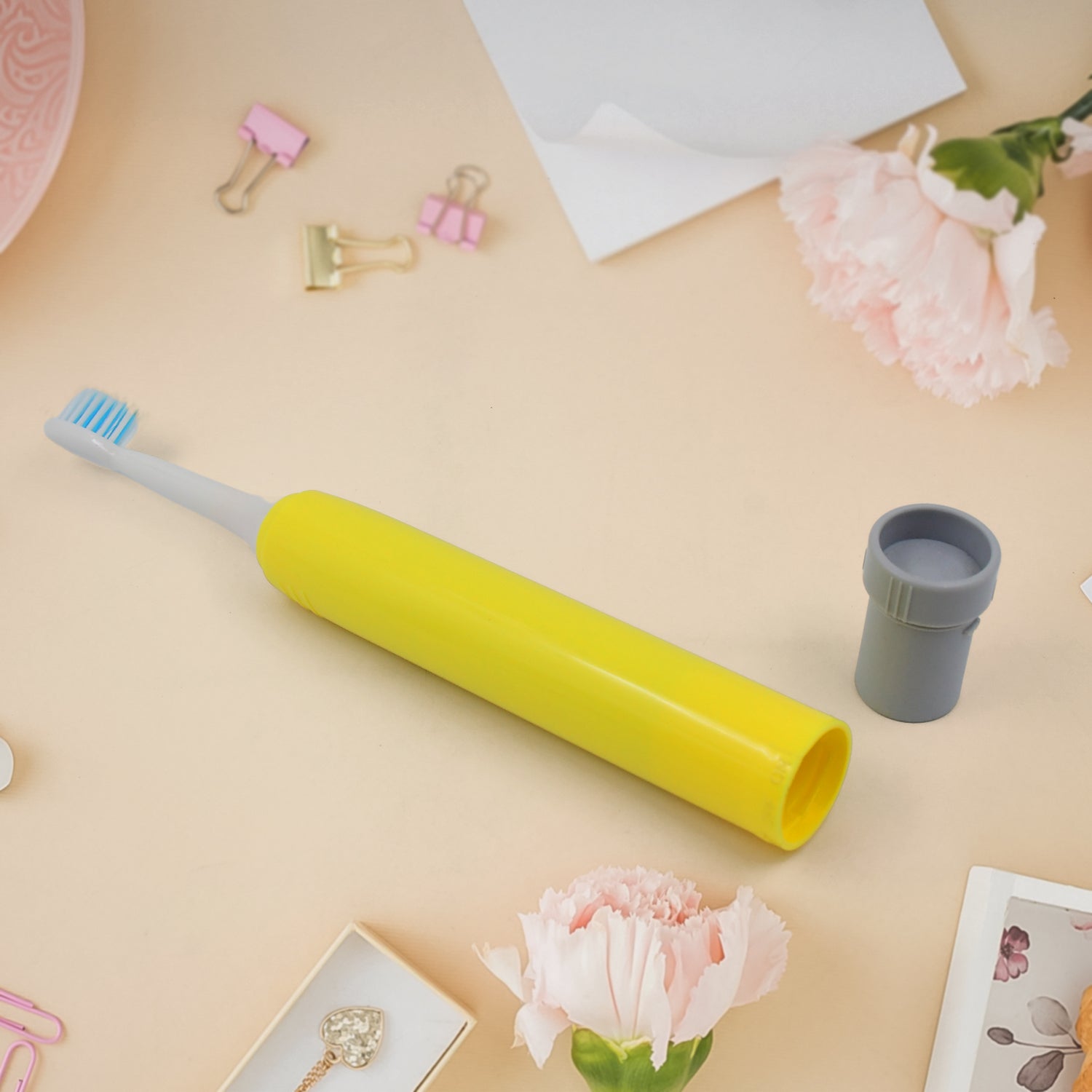 Adult Waterproof Electric Toothbrush 1 Head Battery Operated Toothbrush (1 Pc / Battery Not Included / Mix Color) Adult Waterproof Electric Toothbrush 1 Head Battery Operated Toothbrush (1 Pc / Battery Not Included / Mix Color)